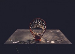 ayx：世体独家披露，莱万多夫斯基未来成谜，沙特、美土联赛伺机而动，巴萨留人面临多重挑战