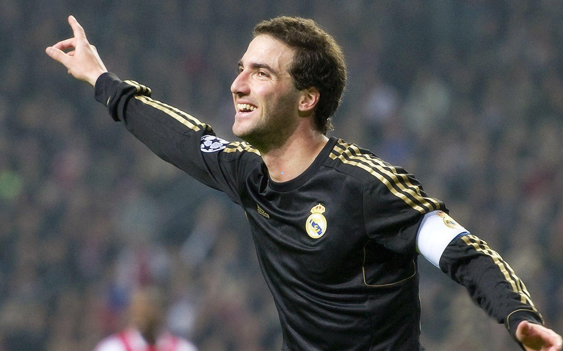 英超焦点战,阿森纳对阵曼联,谁能主宰赛场?