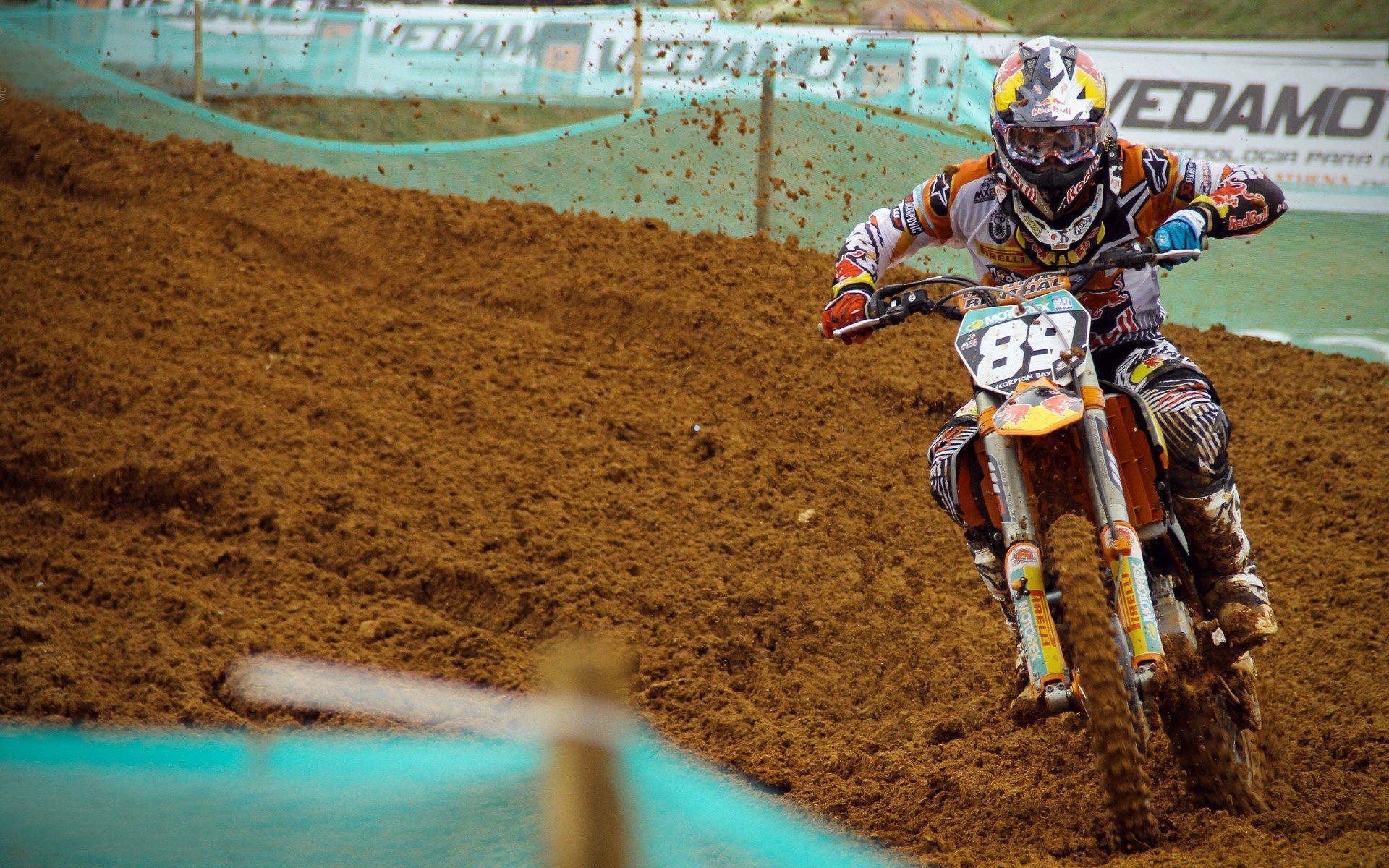 西甲第16轮客战告捷，西班牙人一球小胜赫塔费，四连胜征程展现团队蜕变与韧性